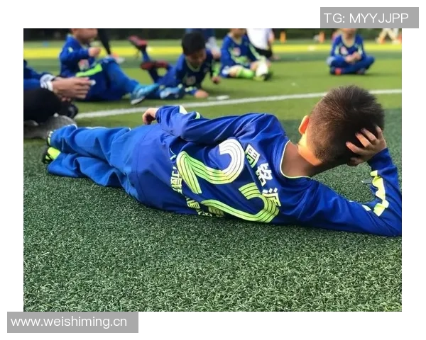 中国足球明星工厂揭秘：如何培养未来的绿茵传奇与足球人才